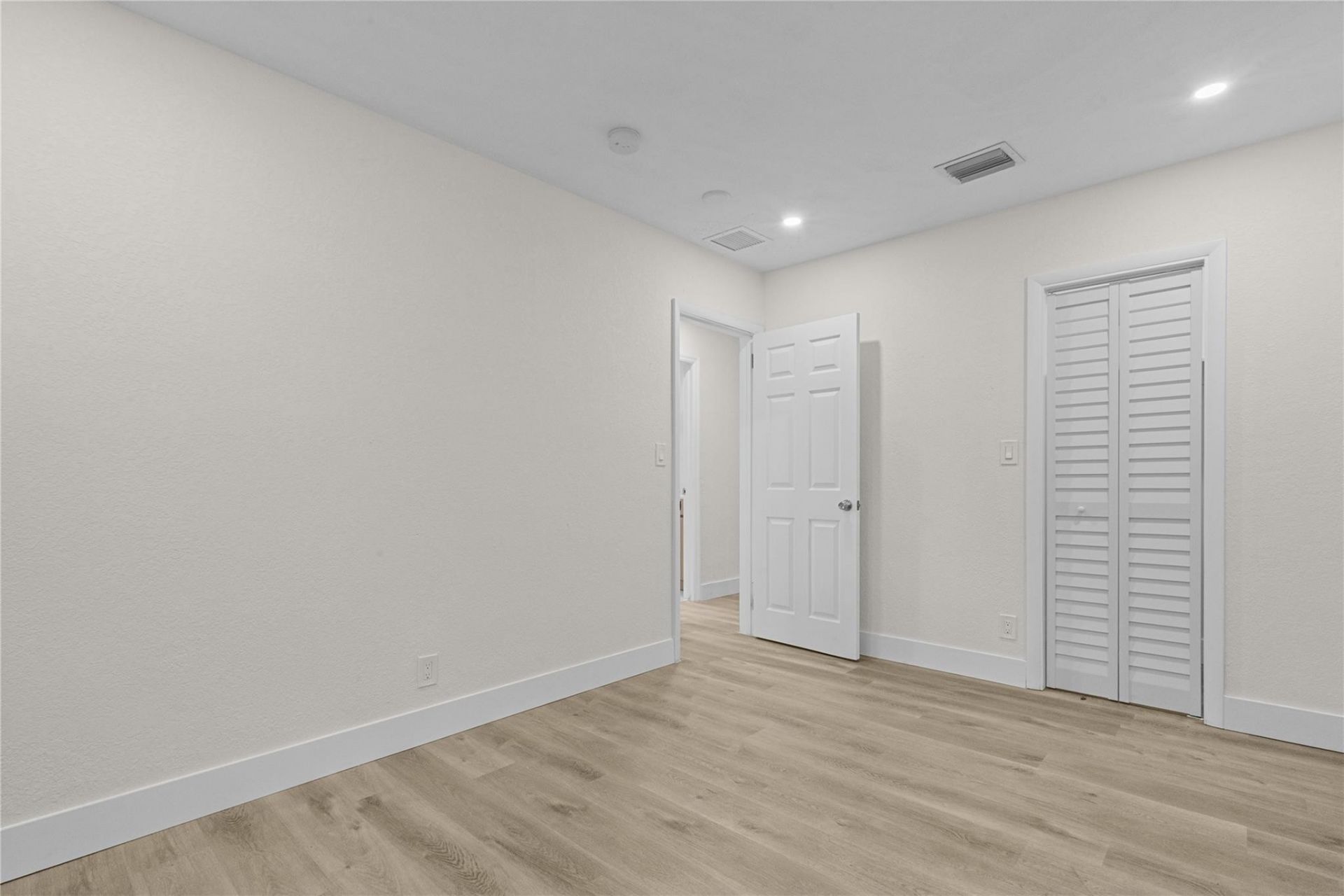 2941 NW 11th Court, Fort Lauderdale, FL 33311 Photo