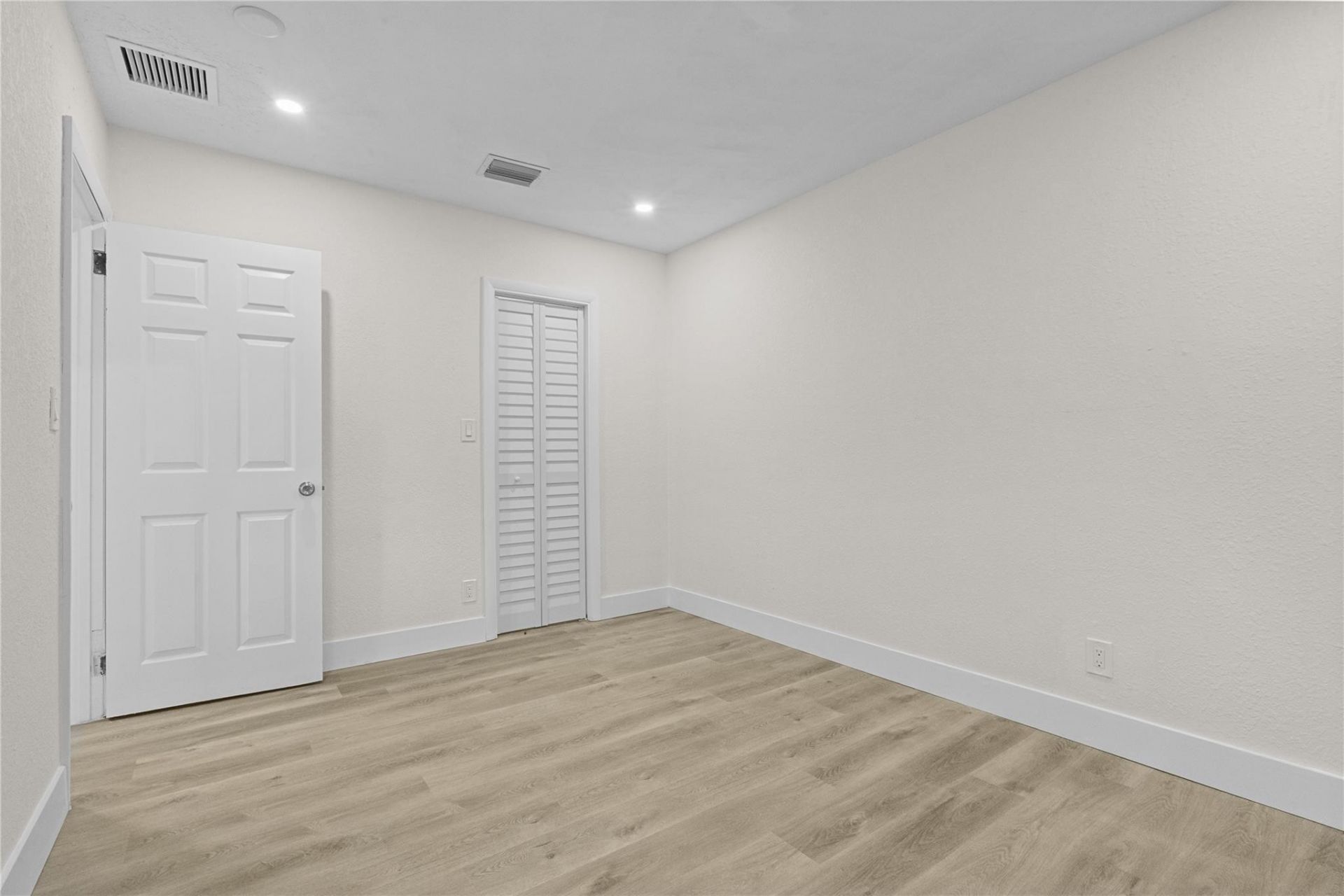 2941 NW 11th Court, Fort Lauderdale, FL 33311 Photo