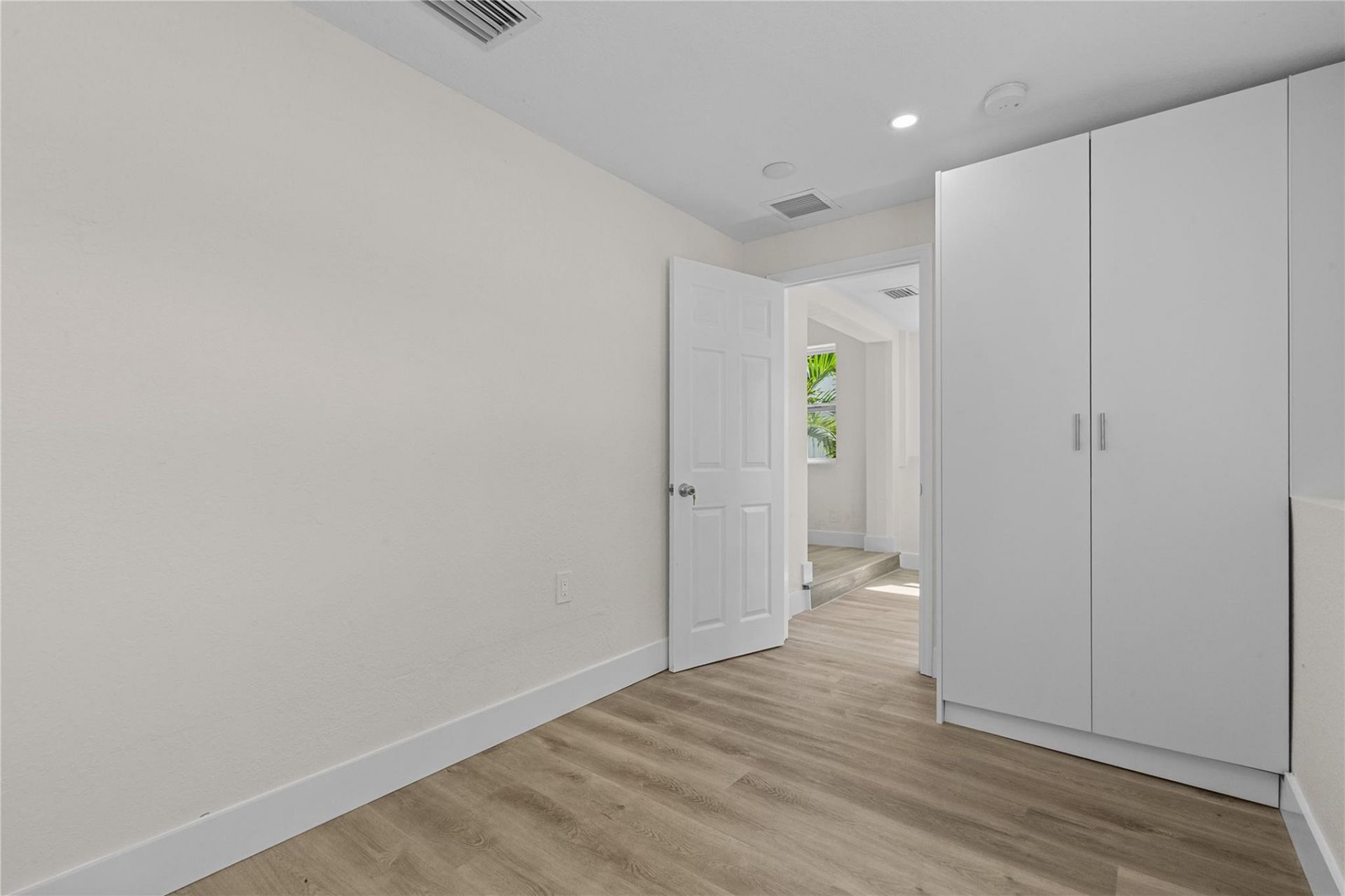2941 NW 11th Court, Fort Lauderdale, FL 33311 Photo