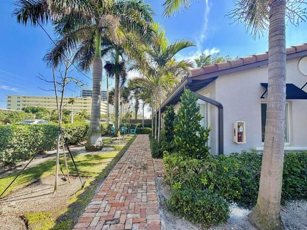201 S Ocean Boulevard, Unit 2, Boca Raton, FL 33432