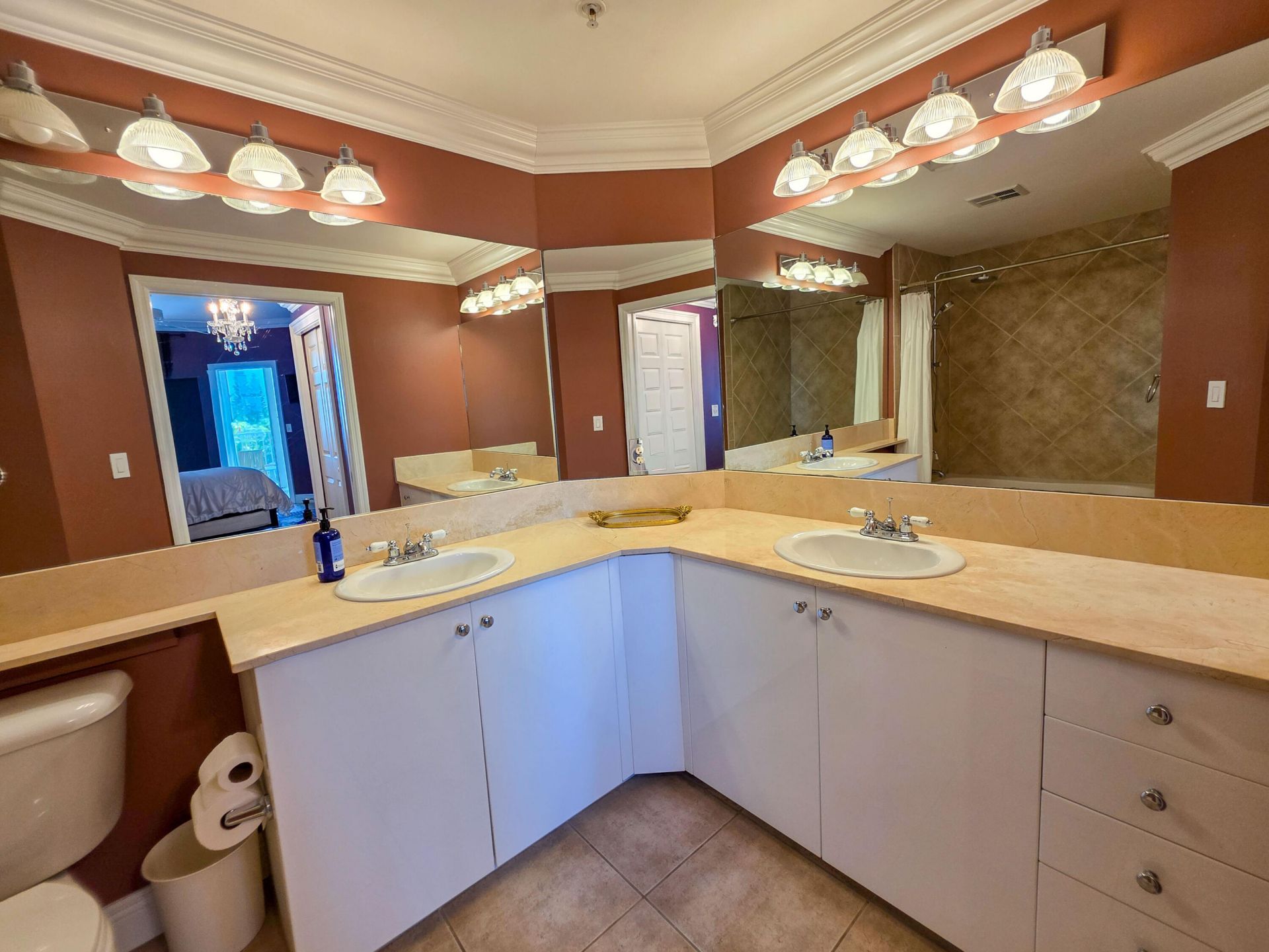 806 E Windward Way, Unit 323, Lantana, FL 33462 Photo