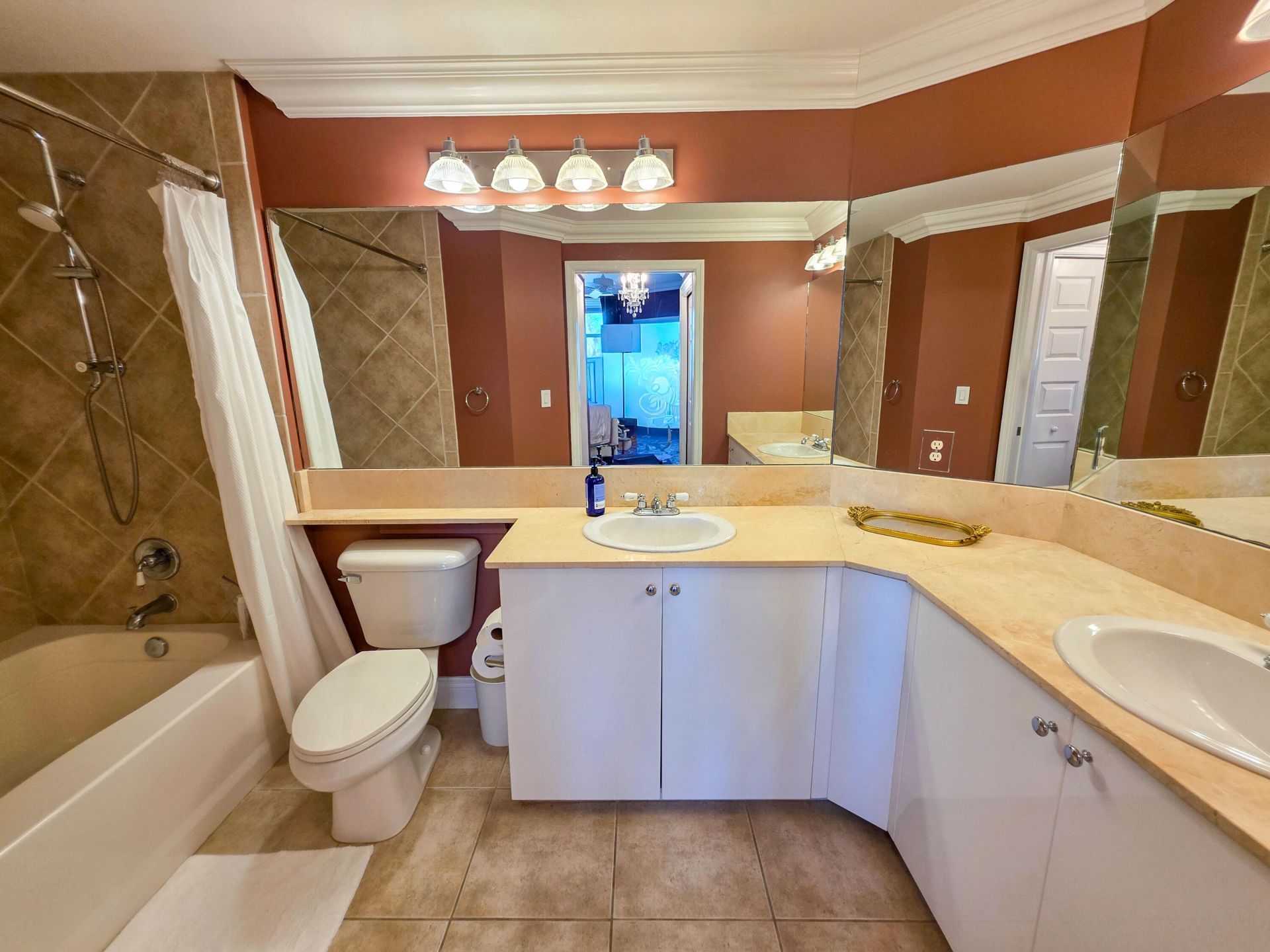806 E Windward Way, Unit 323, Lantana, FL 33462 Photo