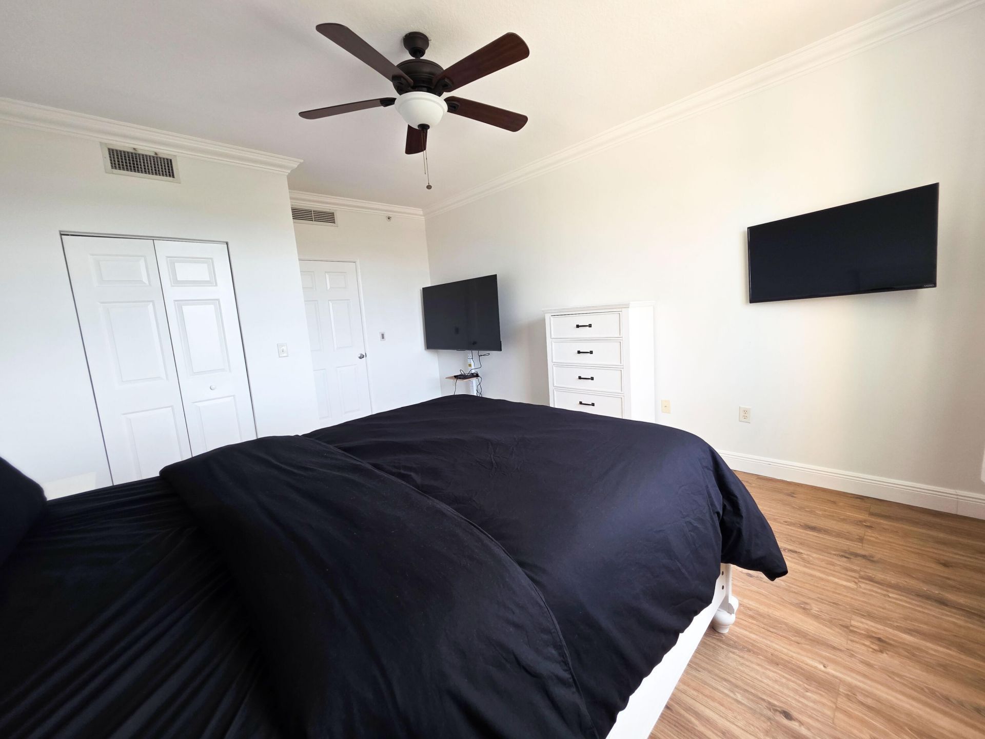 806 E Windward Way, Unit 323, Lantana, FL 33462 Photo