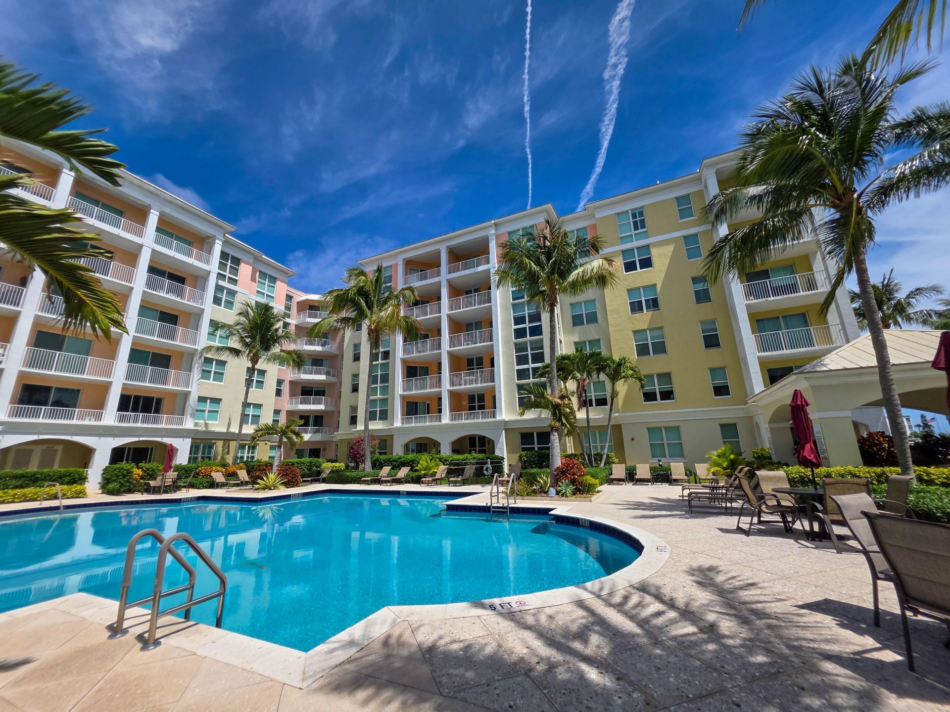 806 E Windward Way, Unit 323, Lantana, FL 33462 Photo