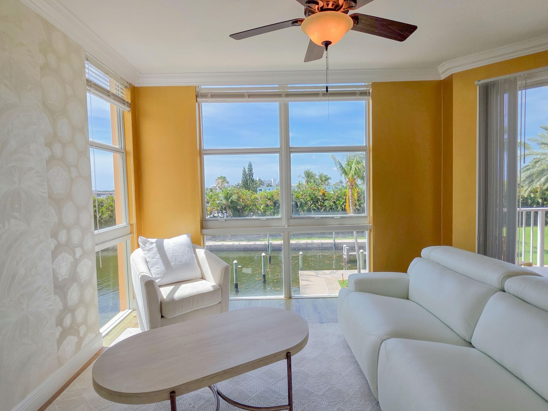 806 E Windward Way, Unit 323, Lantana, FL 33462 Photo