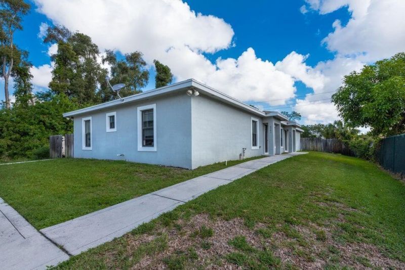 4743 Myla Lane, West Palm Beach, FL 33417 Photo