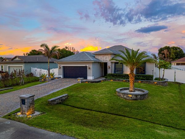 5575 NW Cahaba Street, Port Saint Lucie, FL 34986