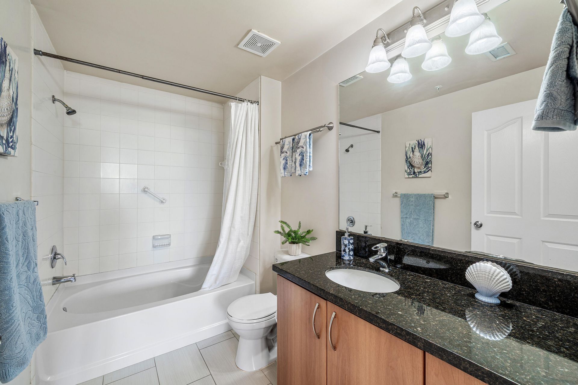 255 NE 3rd Avenue, Unit 2503, Delray Beach, FL 33444 Photo