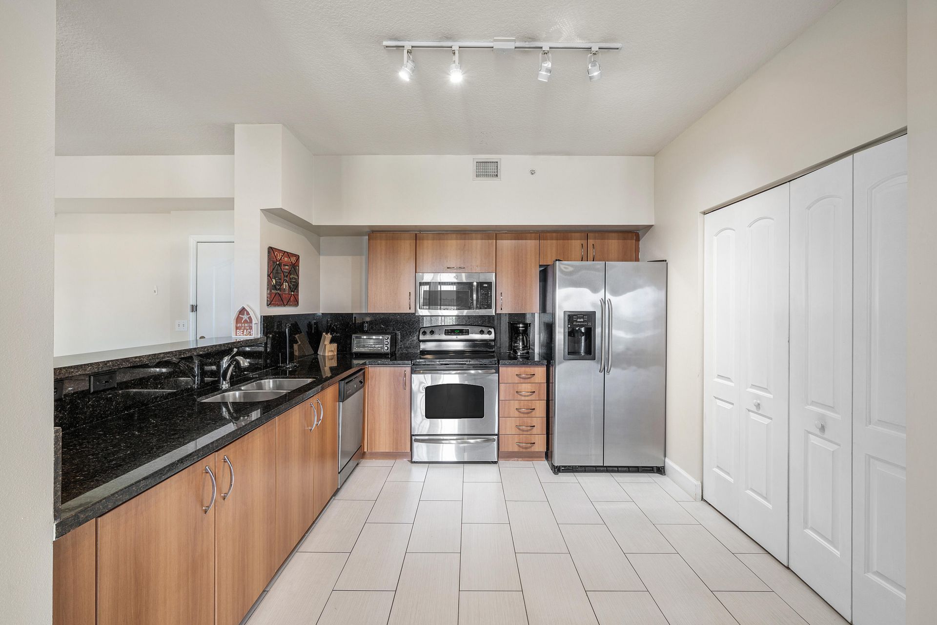 255 NE 3rd Avenue, Unit 2503, Delray Beach, FL 33444 Photo