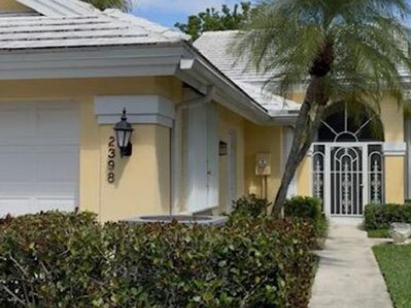 2398 Saratoga Bay Drive, West Palm Beach, FL 33409