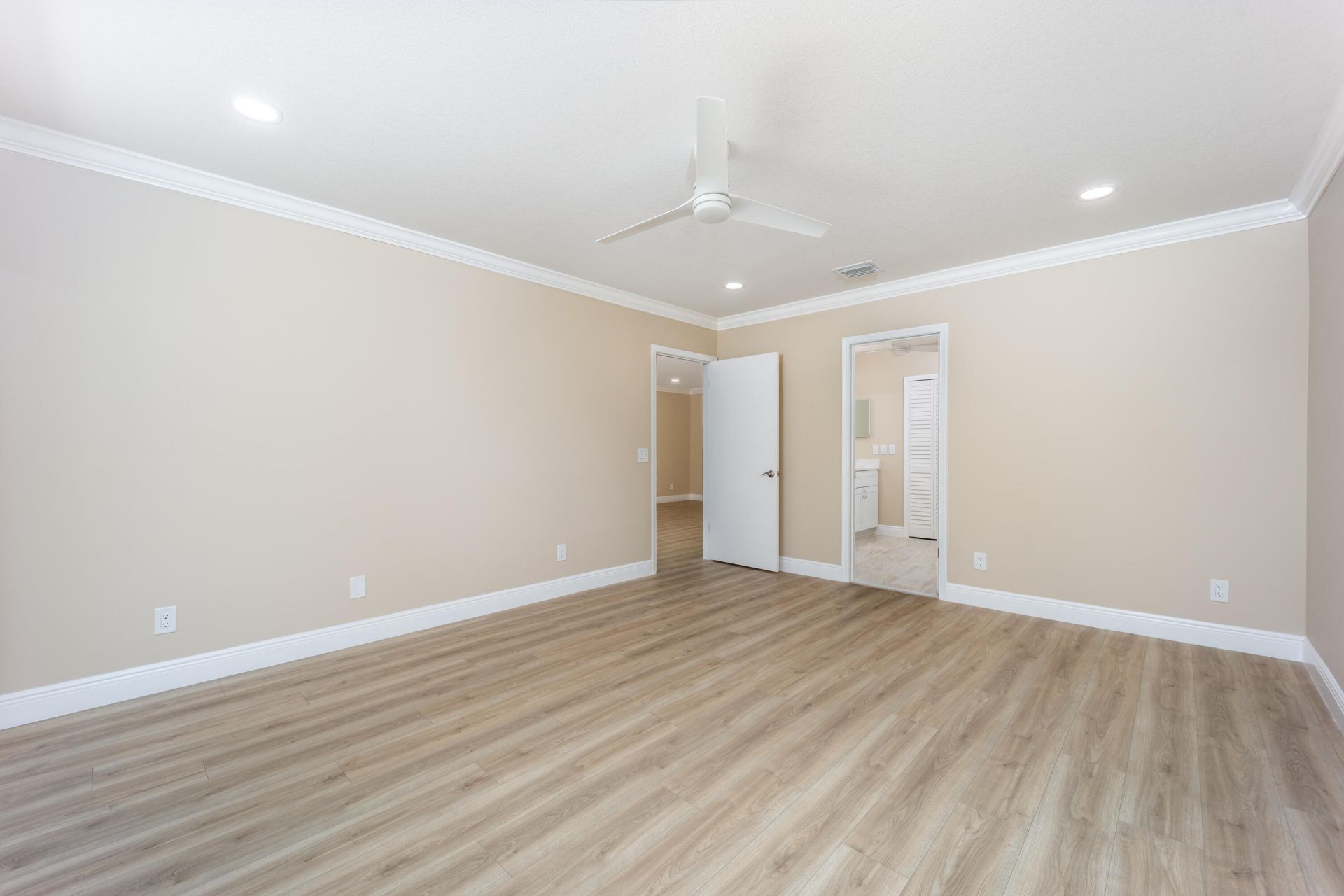 1600 SE Saint Lucie Boulevard, Unit 205, Stuart, FL 34996 Photo