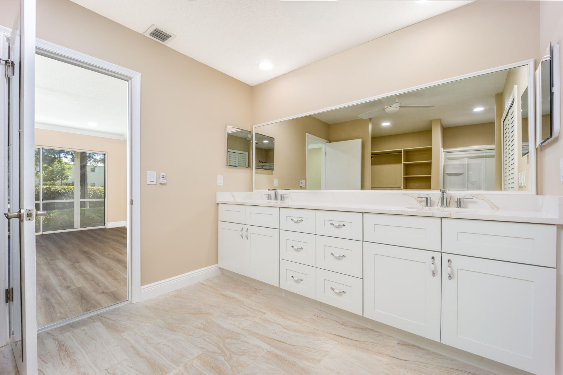 1600 SE Saint Lucie Boulevard, Unit 205, Stuart, FL 34996 Photo