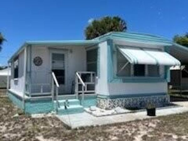 2430 SE Penny Lane, Stuart, FL 34994