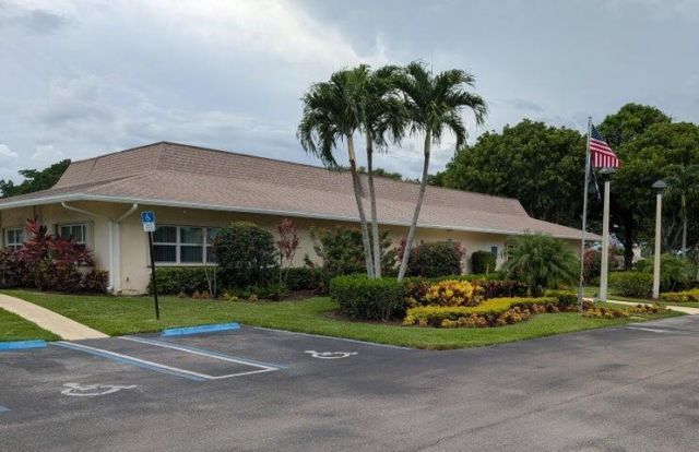 5042 Lakefront Boulevard, Unit A, Delray Beach, FL 33484 Photo