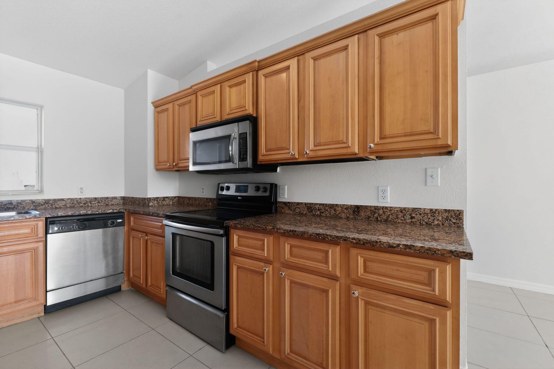 138 Dabou Loop, Belle Glade, FL 33430 Photo