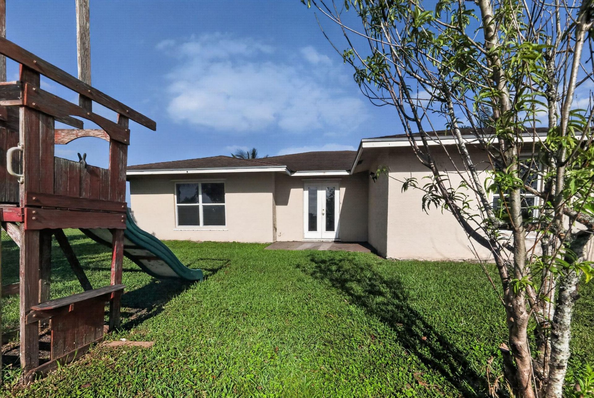 138 Dabou Loop, Belle Glade, FL 33430 Photo
