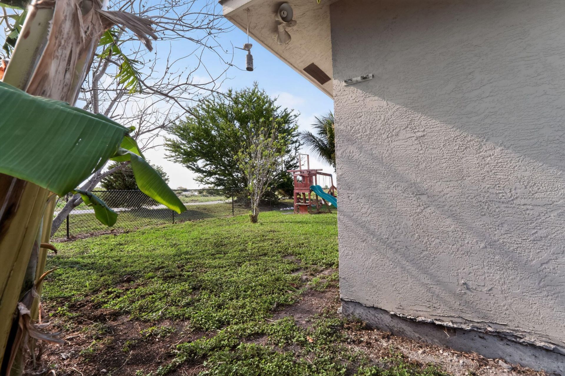 138 Dabou Loop, Belle Glade, FL 33430 Photo