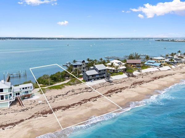 918 SE Macarthur Boulevard, Stuart, FL 34996