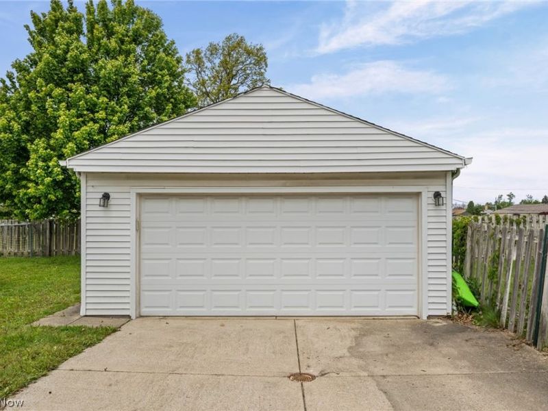 14316 Parkman Boulevard, Brook Park, OH 44142 Photo 37