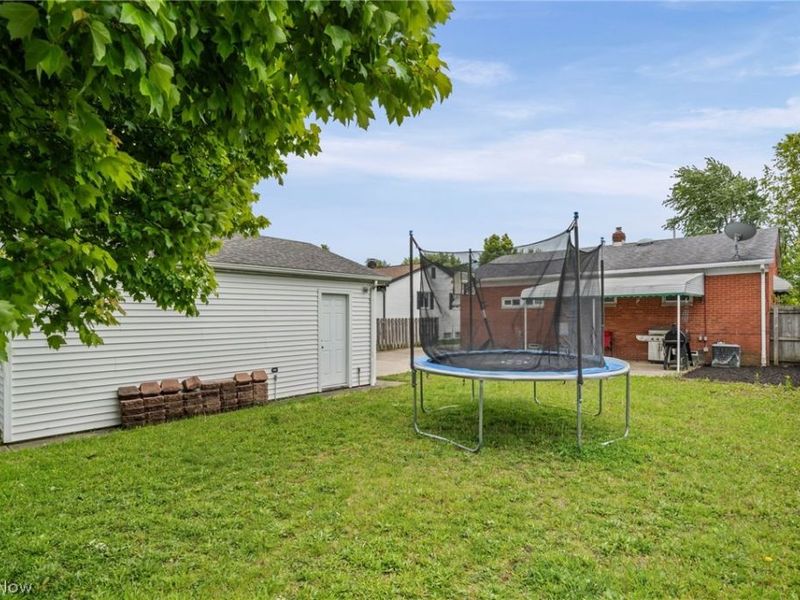 14316 Parkman Boulevard, Brook Park, OH 44142 Photo 39