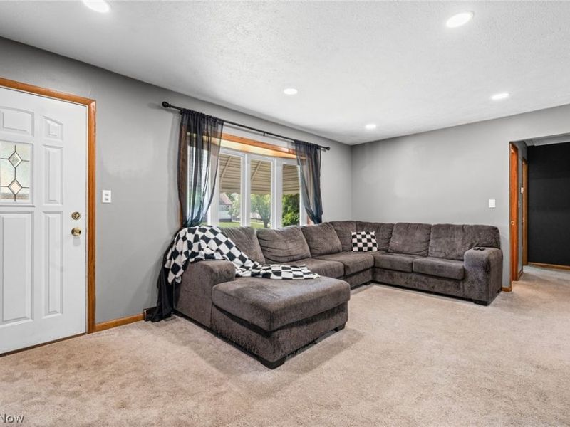 14316 Parkman Boulevard, Brook Park, OH 44142 Photo 8