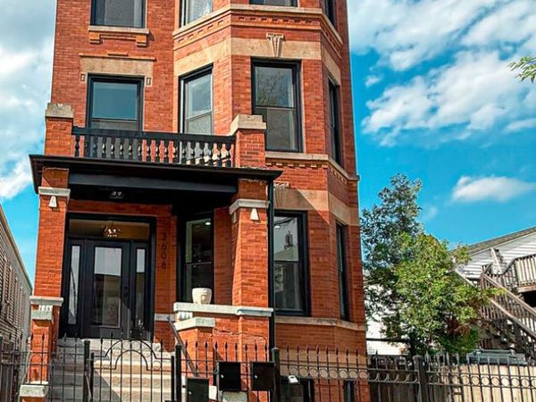 3608 W Wolfram Street, Chicago, IL 60618