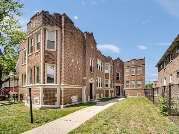 Chicago, IL 60617