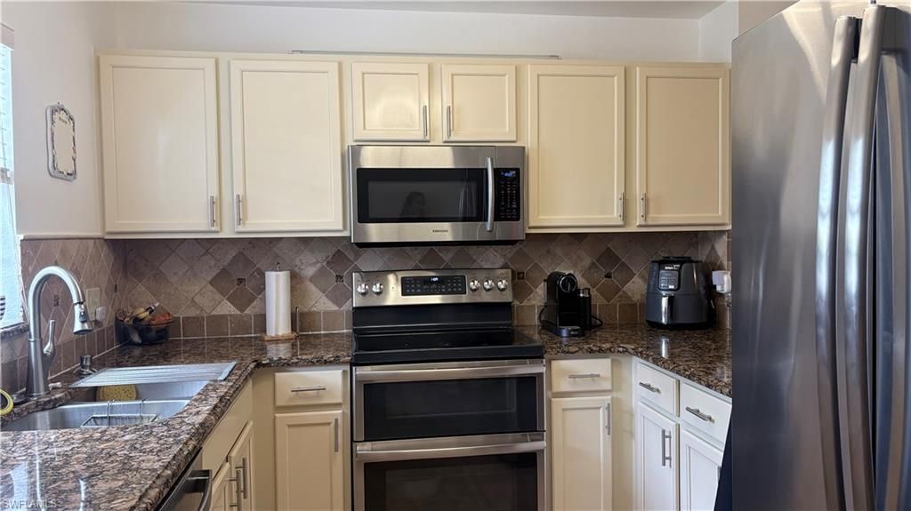 9064 Gervais Cir, Unit 105, Naples, FL 34120 Photo