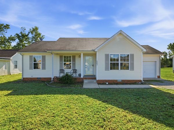 1963 Gateland Dr, Murfreesboro, TN 37127