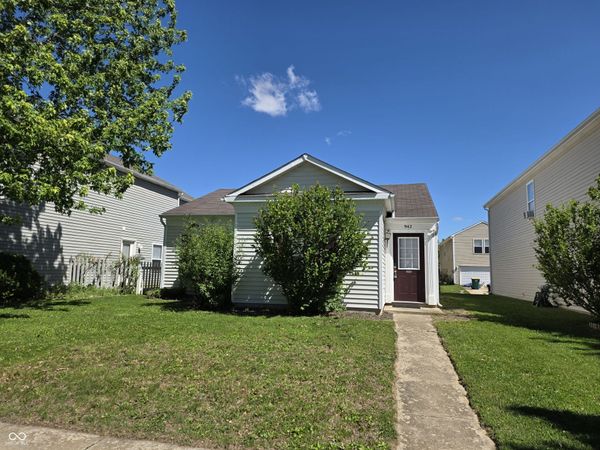 942 Brookstone Drive , Franklin, IN 46131