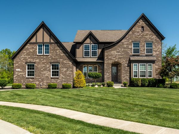 11134 Glen Avon Way, Zionsville, IN 46077