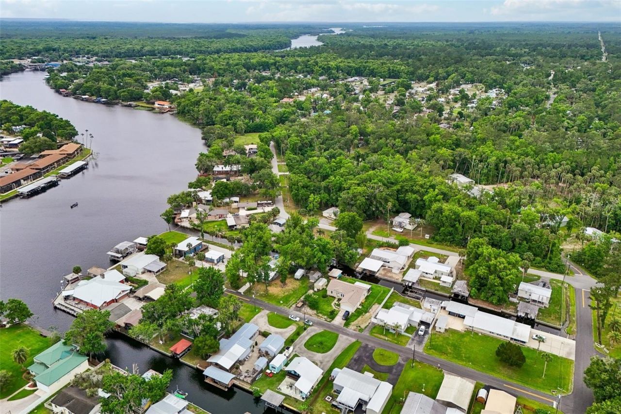 24521 Snail Road , Astor, FL 32102 Photo