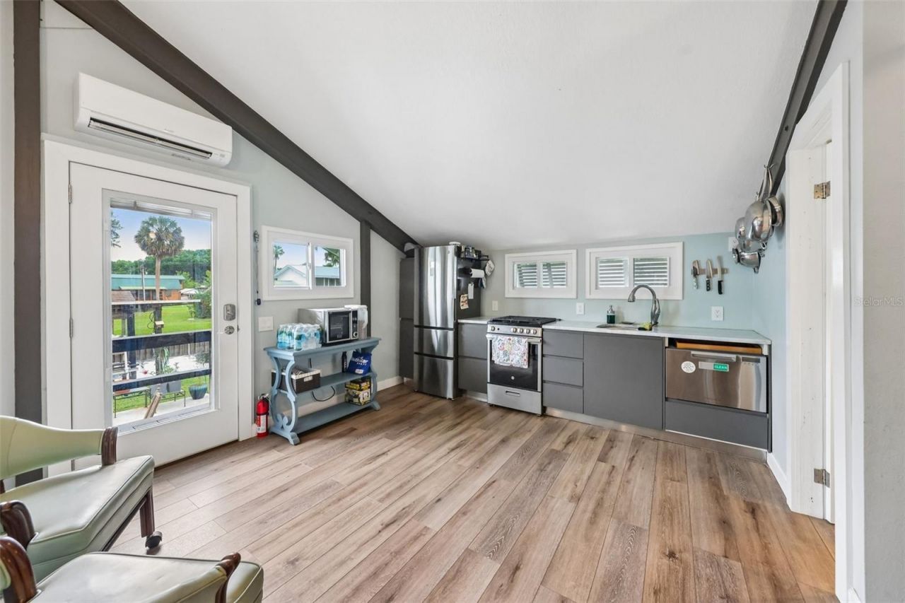 24521 Snail Road , Astor, FL 32102 Photo