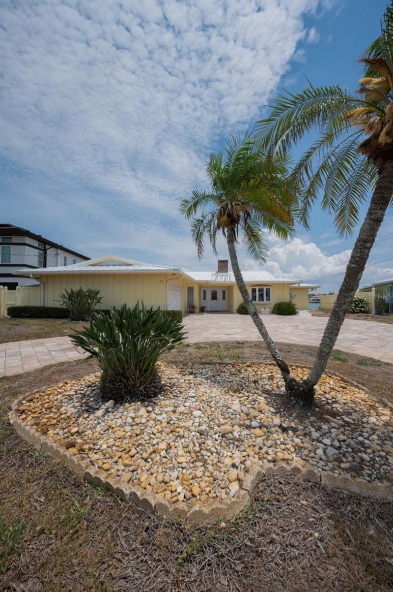 516 Harbor Drive N, Indian Rocks Beach, FL 33785 Photo