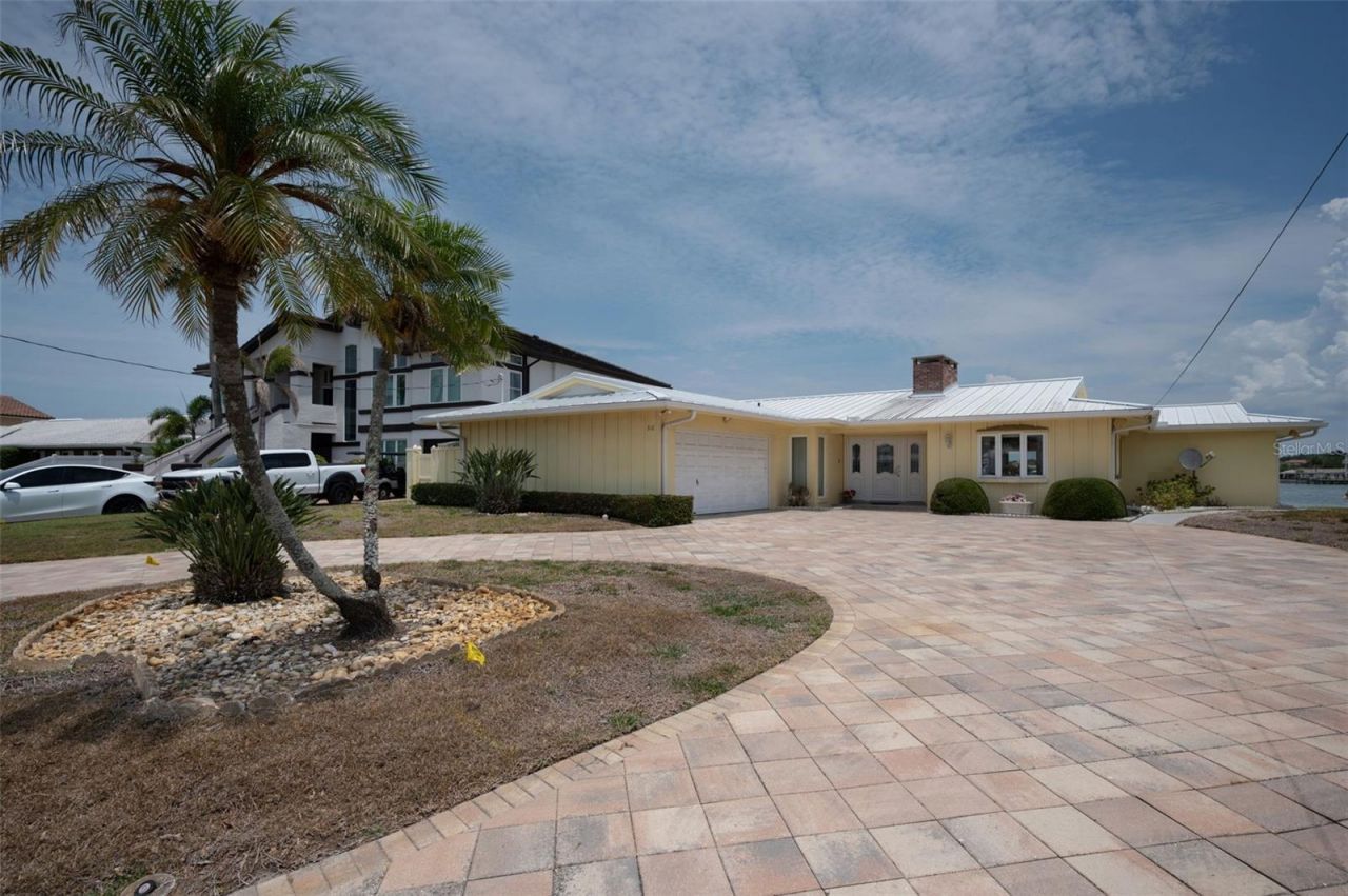 516 Harbor Drive N, Indian Rocks Beach, FL 33785 Photo