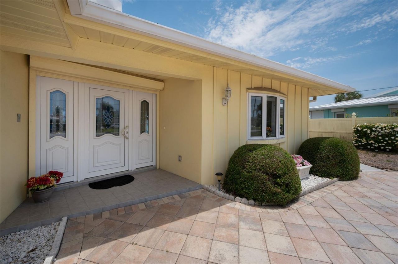 516 Harbor Drive N, Indian Rocks Beach, FL 33785 Photo