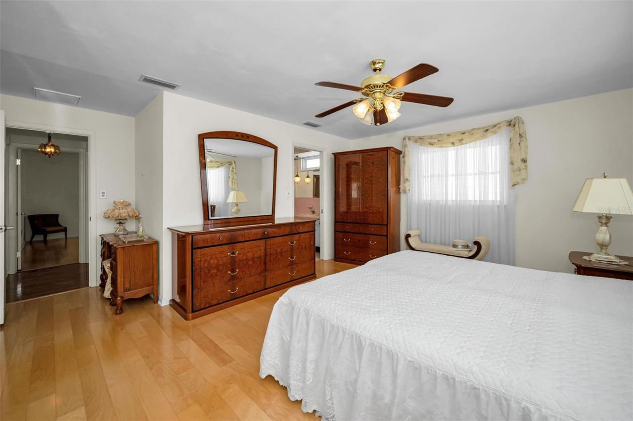516 Harbor Drive N, Indian Rocks Beach, FL 33785 Photo