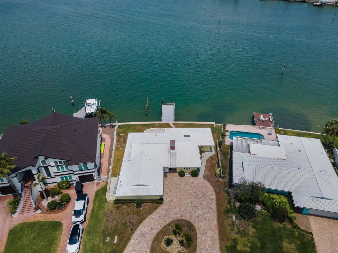 516 Harbor Drive N, Indian Rocks Beach, FL 33785 Photo