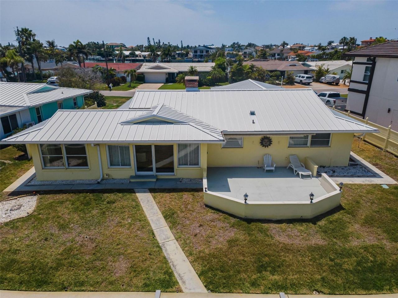 516 Harbor Drive N, Indian Rocks Beach, FL 33785 Photo