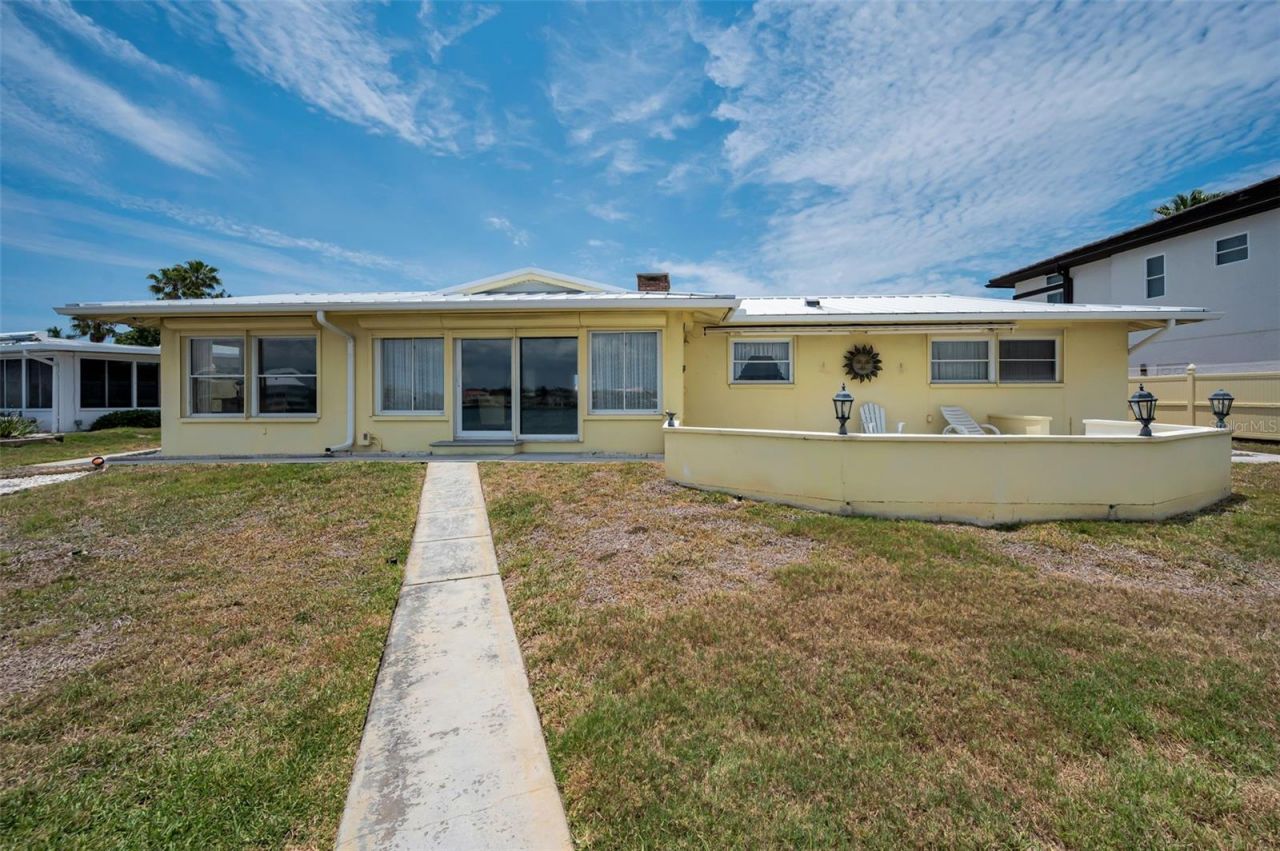 516 Harbor Drive N, Indian Rocks Beach, FL 33785 Photo