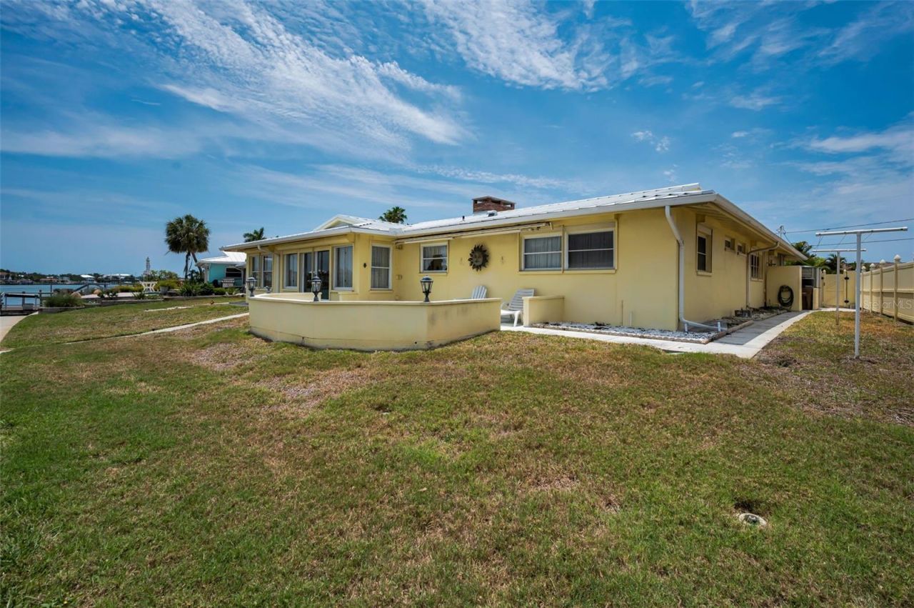 516 Harbor Drive N, Indian Rocks Beach, FL 33785 Photo
