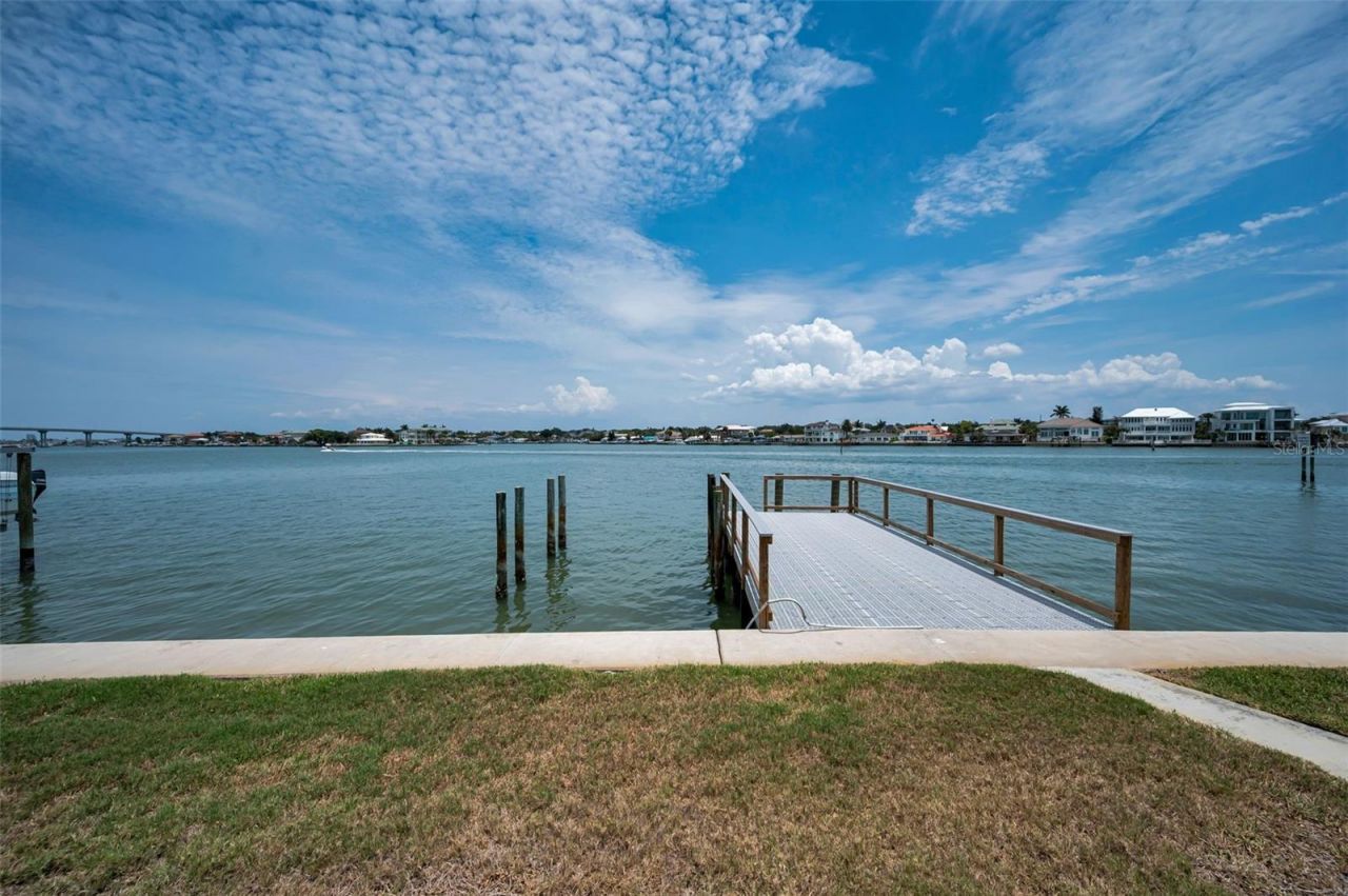 516 Harbor Drive N, Indian Rocks Beach, FL 33785 Photo