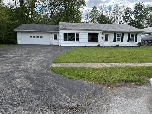 906 Rosewood Drive, Peru, IN 46970