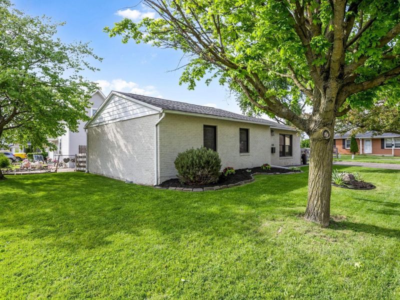 130 Johnson Court, Plain City, OH 43064 Photo 3