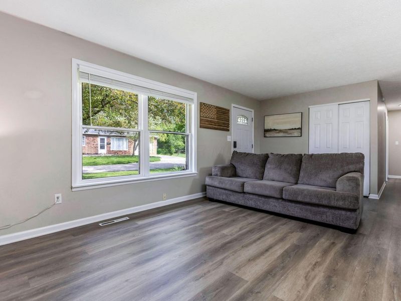130 Johnson Court, Plain City, OH 43064 Photo 9