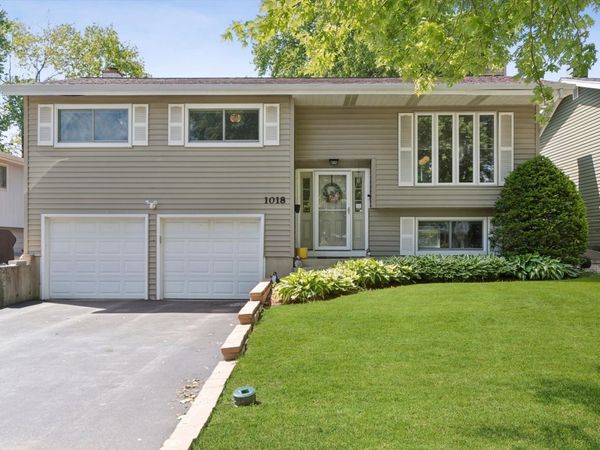 1018 Dawes Avenue , Wheaton, IL 60189