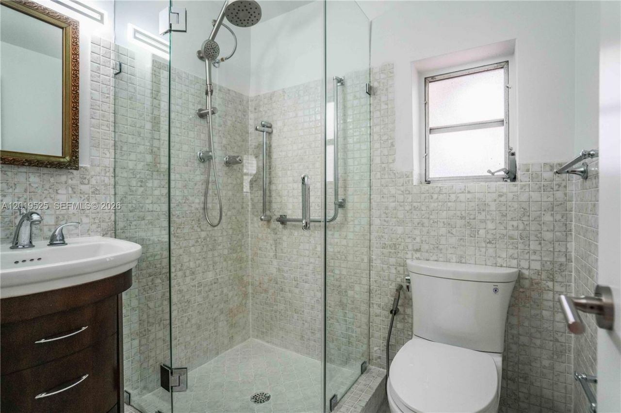 475 S Shore Dr, Miami Beach, FL 33141 Photo