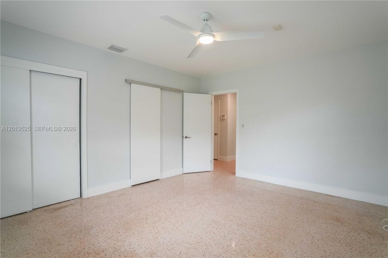 475 S Shore Dr, Miami Beach, FL 33141 Photo