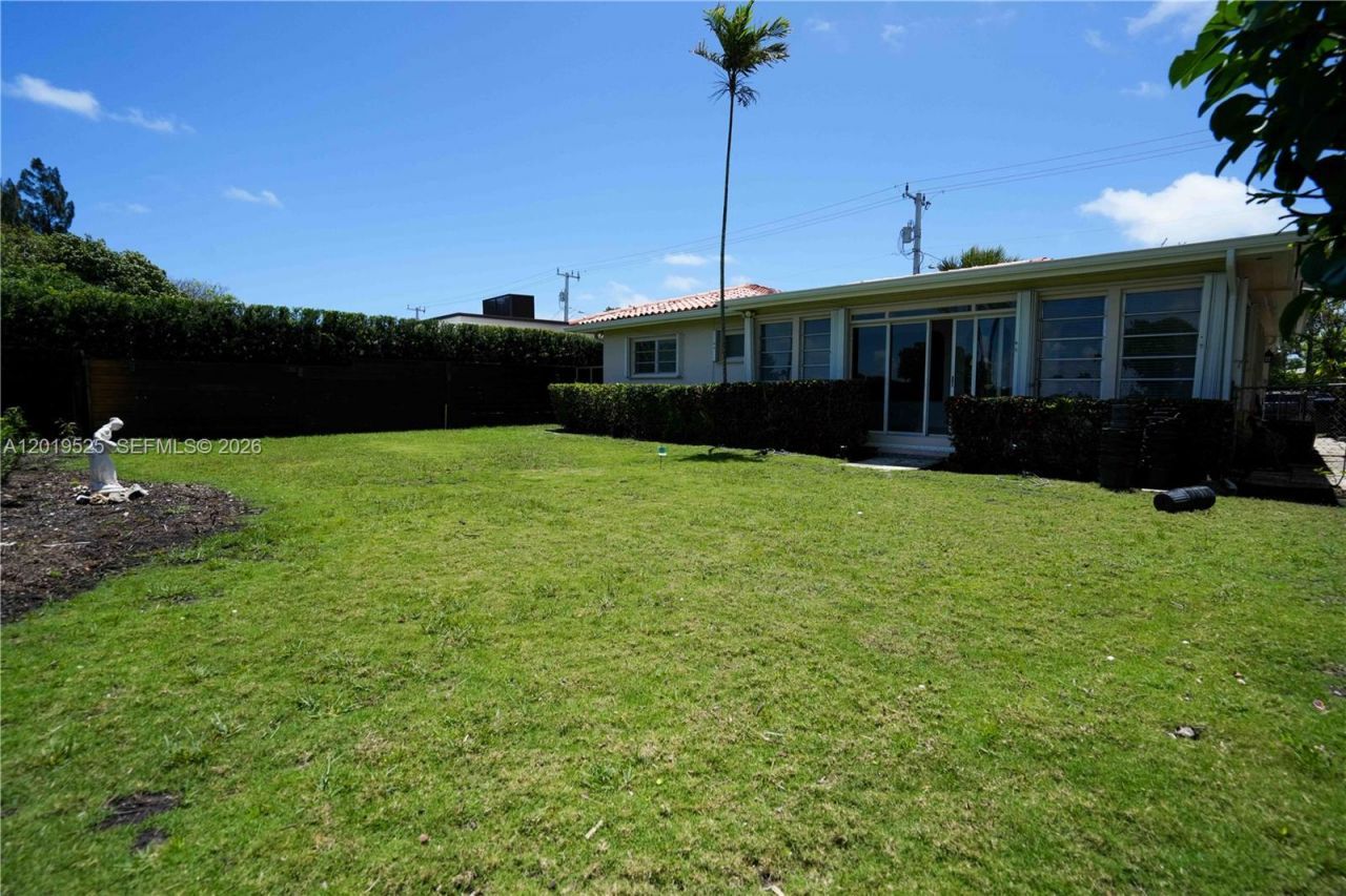 475 S Shore Dr, Miami Beach, FL 33141 Photo