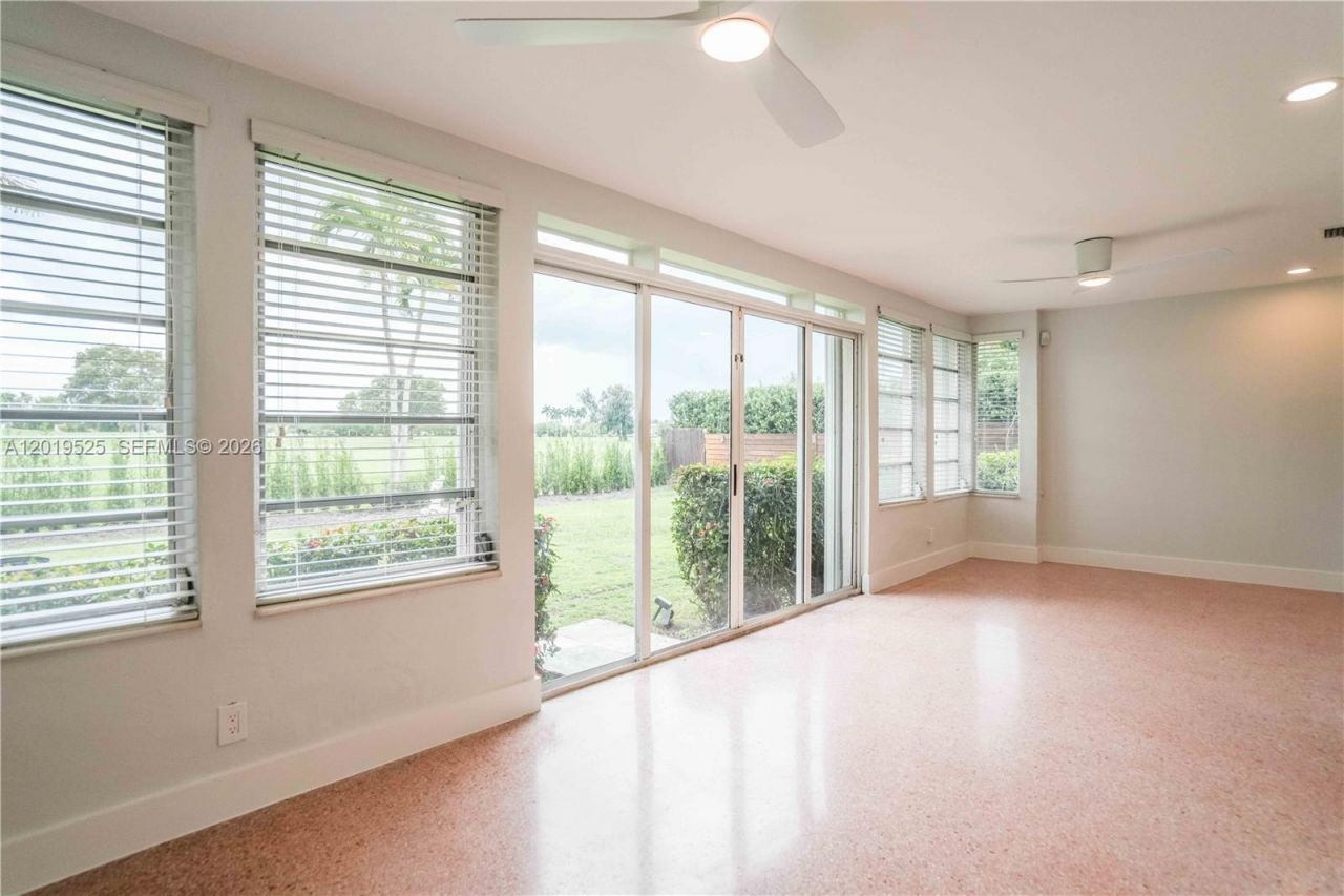 475 S Shore Dr, Miami Beach, FL 33141 Photo